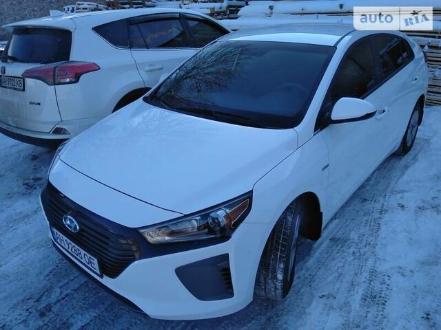 Хендай Ioniq, об'ємом двигуна 1.6 л та пробігом 17 тис. км за 18700 $, фото 4 на Automoto.ua