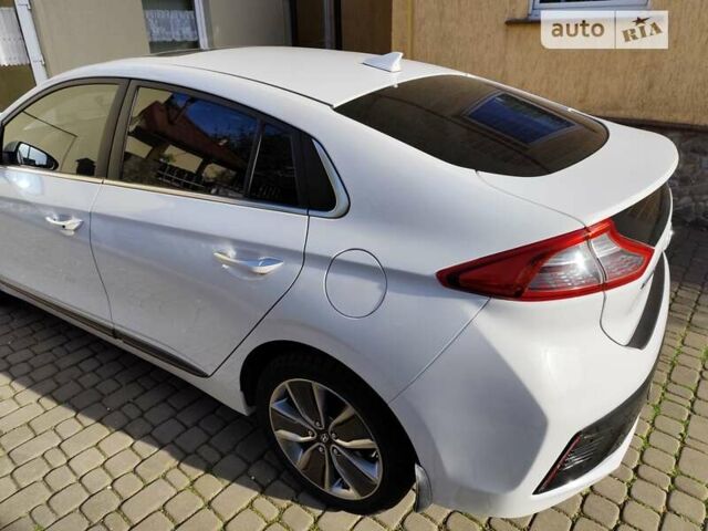 Хендай Ioniq, объемом двигателя 0 л и пробегом 61 тыс. км за 18800 $, фото 5 на Automoto.ua