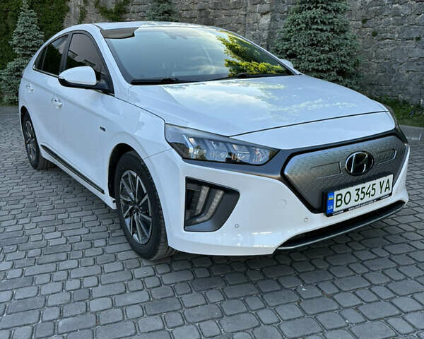 Хендай Ioniq, об'ємом двигуна 0 л та пробігом 34 тис. км за 20900 $, фото 3 на Automoto.ua