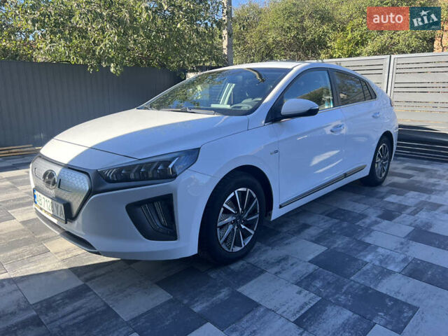 Хендай Ioniq, объемом двигателя 0 л и пробегом 148 тыс. км за 14900 $, фото 3 на Automoto.ua