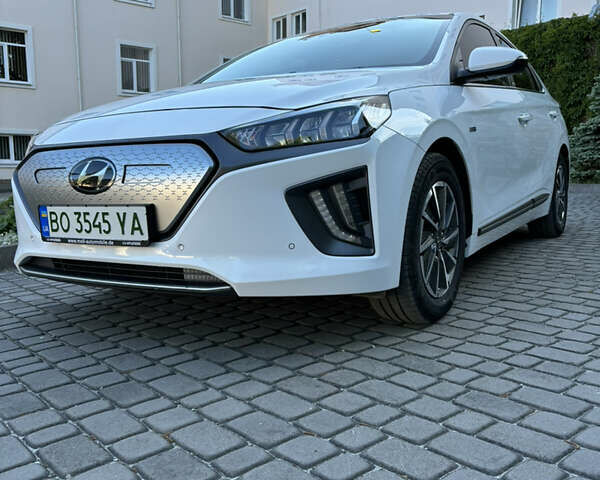 Хендай Ioniq, объемом двигателя 0 л и пробегом 34 тыс. км за 20900 $, фото 1 на Automoto.ua