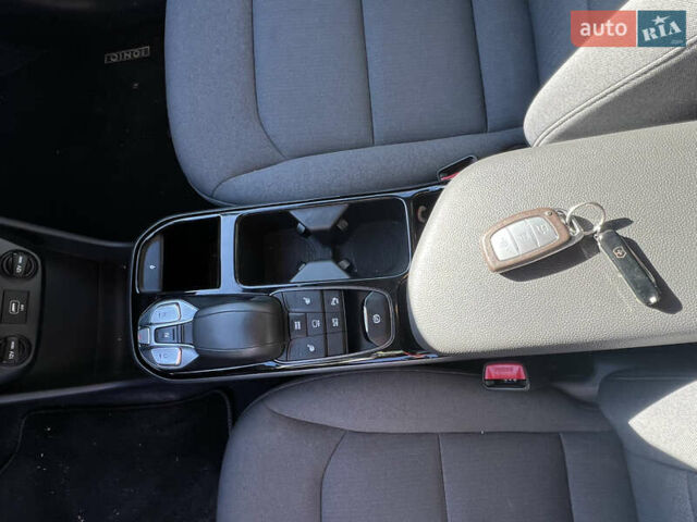 Хендай Ioniq, объемом двигателя 0 л и пробегом 148 тыс. км за 14900 $, фото 7 на Automoto.ua