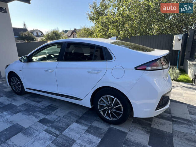 Хендай Ioniq, объемом двигателя 0 л и пробегом 148 тыс. км за 14900 $, фото 6 на Automoto.ua