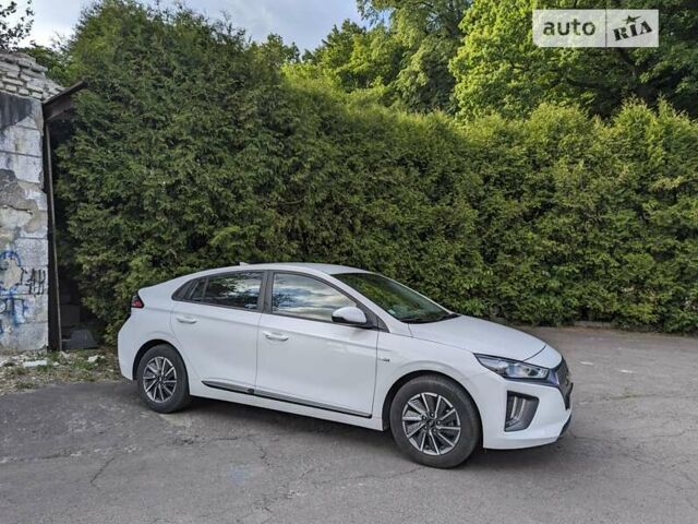 Хендай Ioniq, об'ємом двигуна 0 л та пробігом 94 тис. км за 15150 $, фото 3 на Automoto.ua