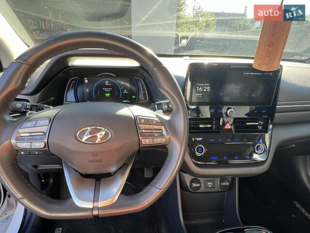 Хендай Ioniq, объемом двигателя 0 л и пробегом 148 тыс. км за 14900 $, фото 8 на Automoto.ua
