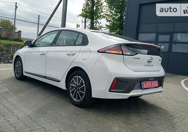 Хендай Ioniq, объемом двигателя 0 л и пробегом 24 тыс. км за 17150 $, фото 11 на Automoto.ua