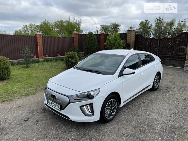 Хендай Ioniq, объемом двигателя 0 л и пробегом 41 тыс. км за 17550 $, фото 1 на Automoto.ua