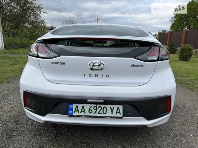 Хендай Ioniq, объемом двигателя 0 л и пробегом 41 тыс. км за 17550 $, фото 6 на Automoto.ua