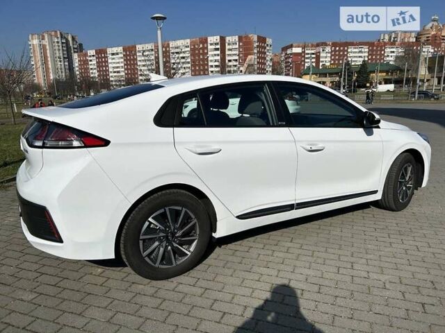 Хендай Ioniq, объемом двигателя 0 л и пробегом 29 тыс. км за 19300 $, фото 8 на Automoto.ua