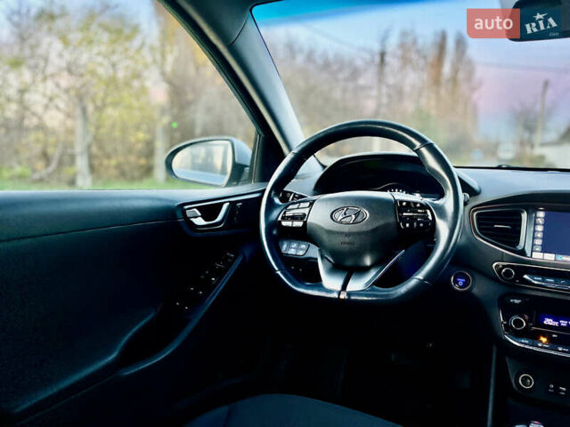 Серый Хендай Ioniq, объемом двигателя 0 л и пробегом 236 тыс. км за 10500 $, фото 43 на Automoto.ua