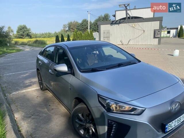 Сірий Хендай Ioniq, об'ємом двигуна 0 л та пробігом 190 тис. км за 11500 $, фото 3 на Automoto.ua