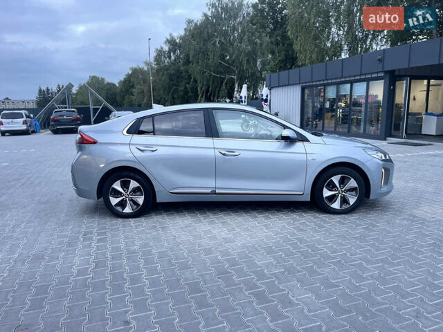 Серый Хендай Ioniq, объемом двигателя 0 л и пробегом 236 тыс. км за 11500 $, фото 31 на Automoto.ua