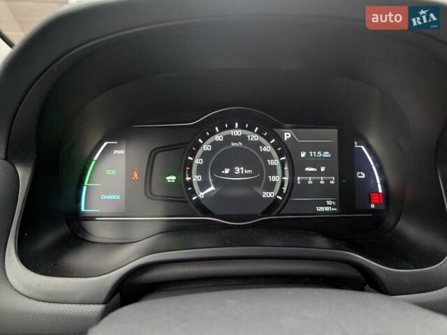 Сірий Хендай Ioniq, об'ємом двигуна 0 л та пробігом 129 тис. км за 12999 $, фото 24 на Automoto.ua