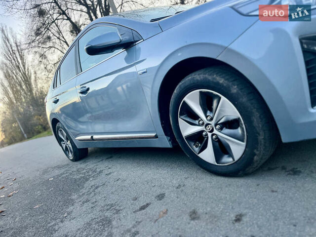 Серый Хендай Ioniq, объемом двигателя 0 л и пробегом 236 тыс. км за 10500 $, фото 22 на Automoto.ua
