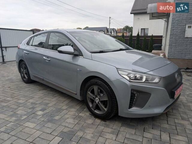 Сірий Хендай Ioniq, об'ємом двигуна 0 л та пробігом 129 тис. км за 12999 $, фото 7 на Automoto.ua