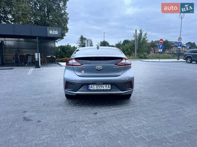 Серый Хендай Ioniq, объемом двигателя 0 л и пробегом 236 тыс. км за 11500 $, фото 26 на Automoto.ua