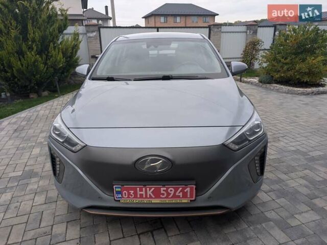 Сірий Хендай Ioniq, об'ємом двигуна 0 л та пробігом 129 тис. км за 12999 $, фото 5 на Automoto.ua