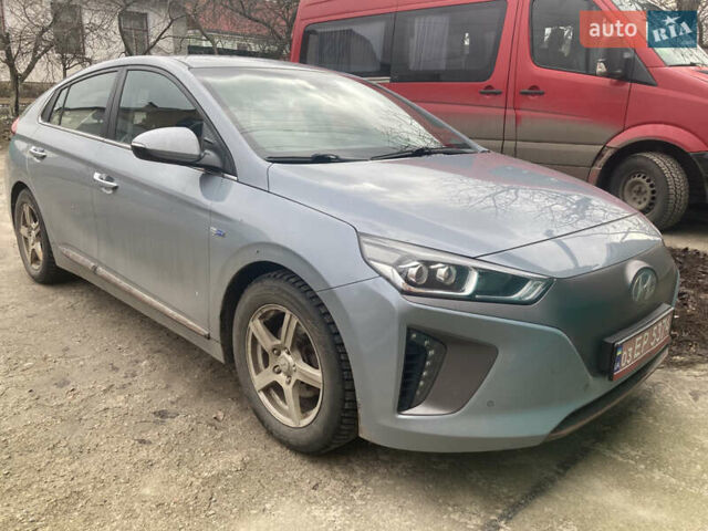Сірий Хендай Ioniq, об'ємом двигуна 0 л та пробігом 125 тис. км за 13000 $, фото 17 на Automoto.ua