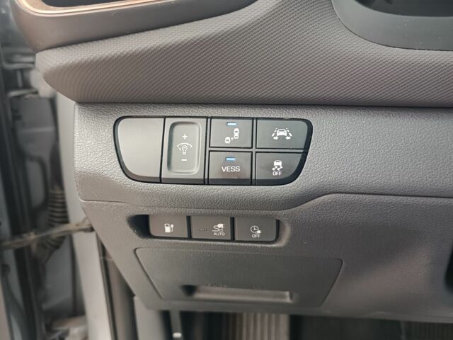 Серый Хендай Ioniq, объемом двигателя 0 л и пробегом 152 тыс. км за 12400 $, фото 14 на Automoto.ua