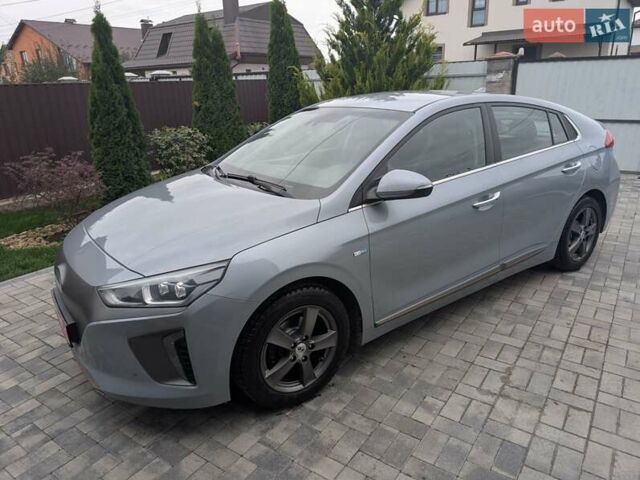 Сірий Хендай Ioniq, об'ємом двигуна 0 л та пробігом 129 тис. км за 12999 $, фото 1 на Automoto.ua