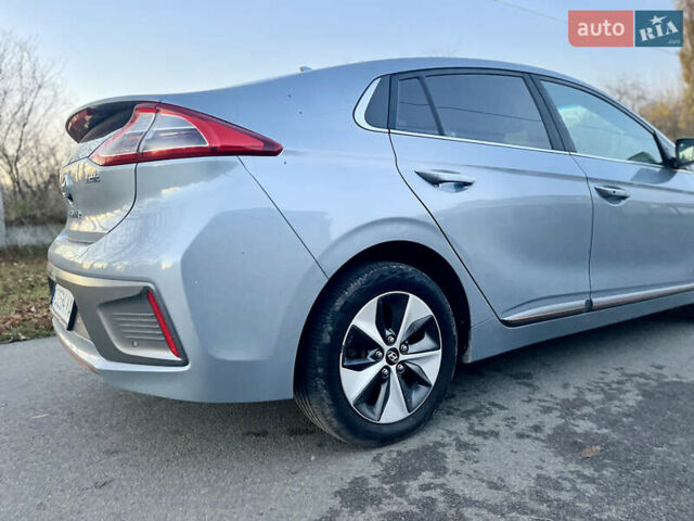 Серый Хендай Ioniq, объемом двигателя 0 л и пробегом 236 тыс. км за 10500 $, фото 19 на Automoto.ua