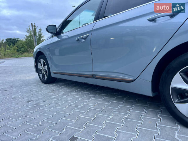 Серый Хендай Ioniq, объемом двигателя 0 л и пробегом 236 тыс. км за 11500 $, фото 21 на Automoto.ua