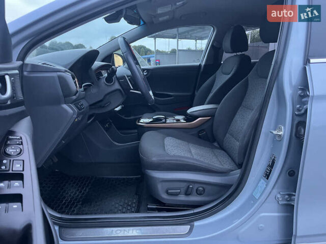 Серый Хендай Ioniq, объемом двигателя 0 л и пробегом 236 тыс. км за 11500 $, фото 37 на Automoto.ua