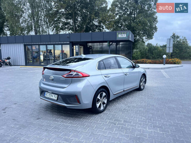 Серый Хендай Ioniq, объемом двигателя 0 л и пробегом 236 тыс. км за 11500 $, фото 30 на Automoto.ua