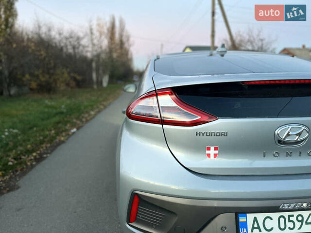 Серый Хендай Ioniq, объемом двигателя 0 л и пробегом 236 тыс. км за 10500 $, фото 25 на Automoto.ua