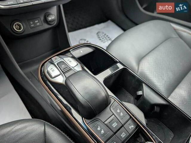 Сірий Хендай Ioniq, об'ємом двигуна 0 л та пробігом 129 тис. км за 12999 $, фото 26 на Automoto.ua