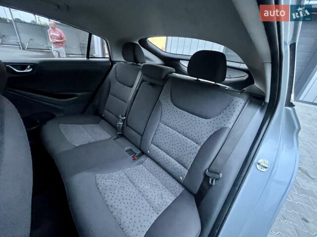 Серый Хендай Ioniq, объемом двигателя 0 л и пробегом 236 тыс. км за 11500 $, фото 47 на Automoto.ua