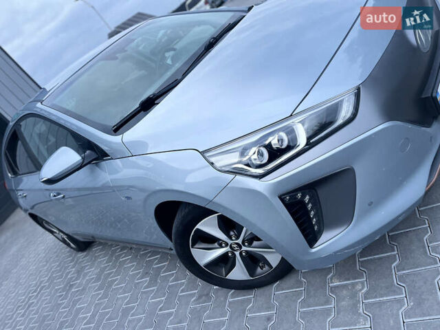 Серый Хендай Ioniq, объемом двигателя 0 л и пробегом 236 тыс. км за 11500 $, фото 9 на Automoto.ua