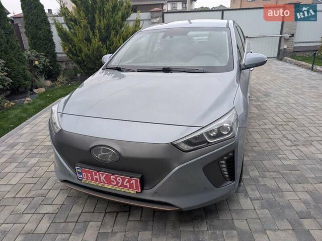 Сірий Хендай Ioniq, об'ємом двигуна 0 л та пробігом 129 тис. км за 12999 $, фото 4 на Automoto.ua