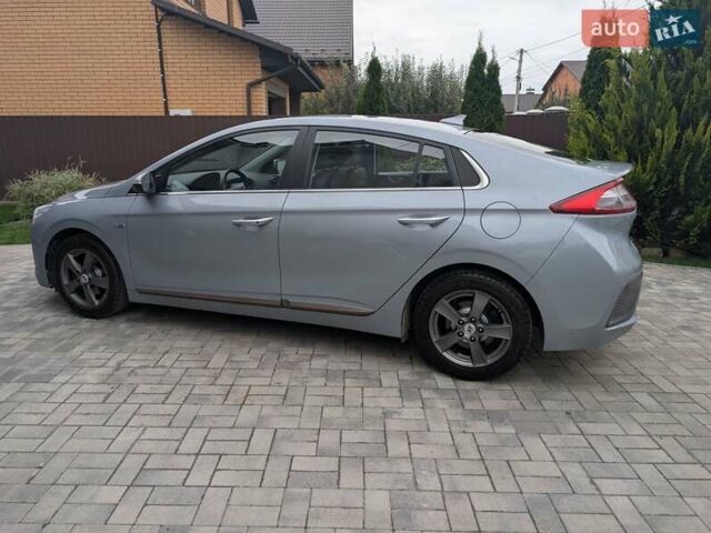 Сірий Хендай Ioniq, об'ємом двигуна 0 л та пробігом 129 тис. км за 12999 $, фото 14 на Automoto.ua
