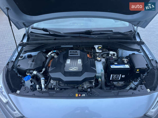 Серый Хендай Ioniq, объемом двигателя 0 л и пробегом 236 тыс. км за 11500 $, фото 58 на Automoto.ua