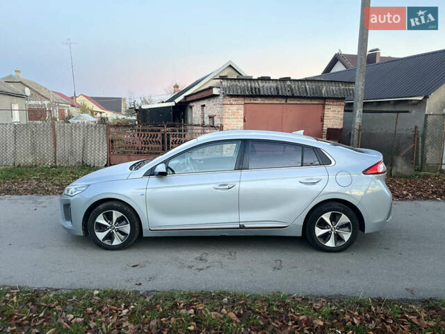 Серый Хендай Ioniq, объемом двигателя 0 л и пробегом 236 тыс. км за 10500 $, фото 12 на Automoto.ua