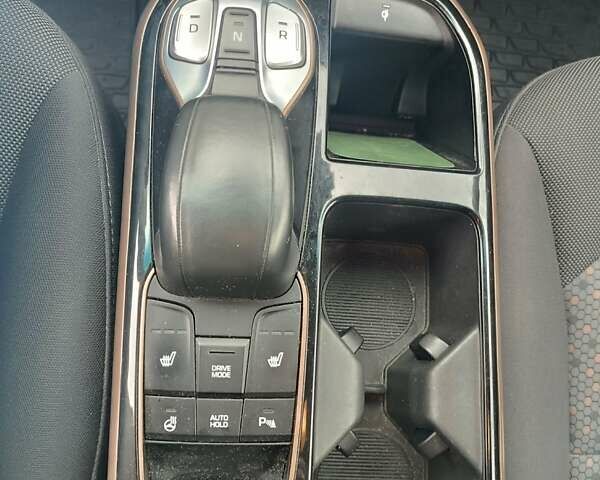 Серый Хендай Ioniq, объемом двигателя 0 л и пробегом 152 тыс. км за 12400 $, фото 9 на Automoto.ua