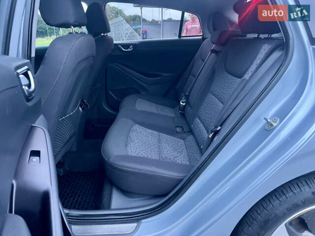 Серый Хендай Ioniq, объемом двигателя 0 л и пробегом 236 тыс. км за 11500 $, фото 46 на Automoto.ua