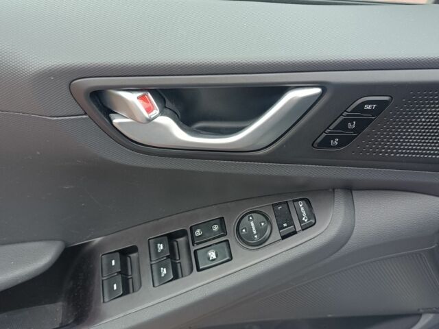 Серый Хендай Ioniq, объемом двигателя 0 л и пробегом 152 тыс. км за 12400 $, фото 15 на Automoto.ua