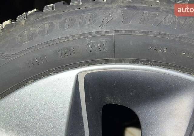 Серый Хендай Ioniq, объемом двигателя 0 л и пробегом 152 тыс. км за 12400 $, фото 3 на Automoto.ua