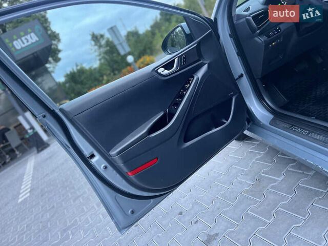 Серый Хендай Ioniq, объемом двигателя 0 л и пробегом 236 тыс. км за 11500 $, фото 35 на Automoto.ua