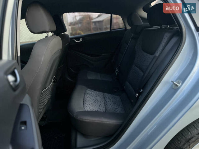 Серый Хендай Ioniq, объемом двигателя 0 л и пробегом 236 тыс. км за 10500 $, фото 45 на Automoto.ua