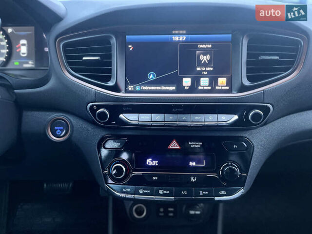 Серый Хендай Ioniq, объемом двигателя 0 л и пробегом 236 тыс. км за 11500 $, фото 40 на Automoto.ua