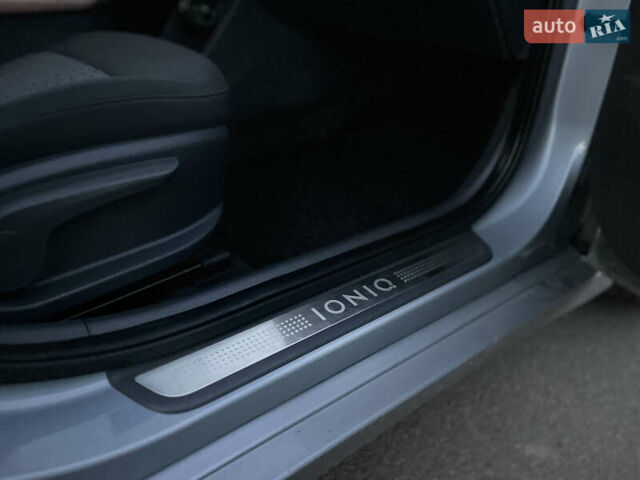 Серый Хендай Ioniq, объемом двигателя 0 л и пробегом 236 тыс. км за 10500 $, фото 35 на Automoto.ua