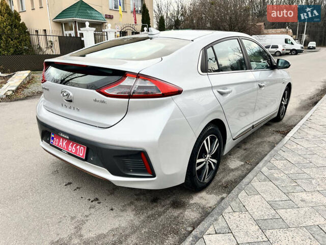 Сірий Хендай Ioniq, об'ємом двигуна 0 л та пробігом 135 тис. км за 12700 $, фото 3 на Automoto.ua