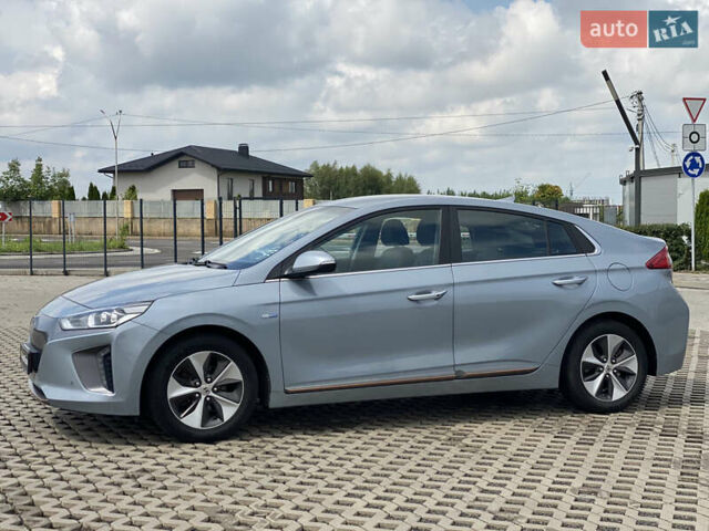 Серый Хендай Ioniq, объемом двигателя 0 л и пробегом 135 тыс. км за 12999 $, фото 4 на Automoto.ua