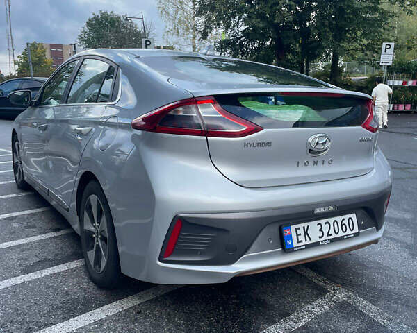 Сірий Хендай Ioniq, об'ємом двигуна 0 л та пробігом 149 тис. км за 12750 $, фото 64 на Automoto.ua