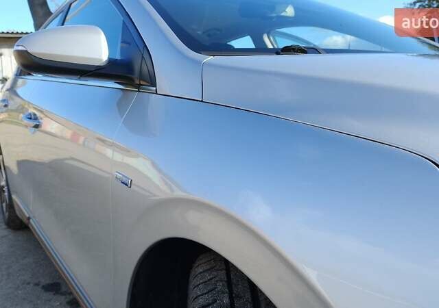 Серый Хендай Ioniq, объемом двигателя 0 л и пробегом 111 тыс. км за 14800 $, фото 60 на Automoto.ua