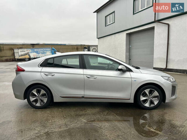 Сірий Хендай Ioniq, об'ємом двигуна 0 л та пробігом 78 тис. км за 13000 $, фото 5 на Automoto.ua