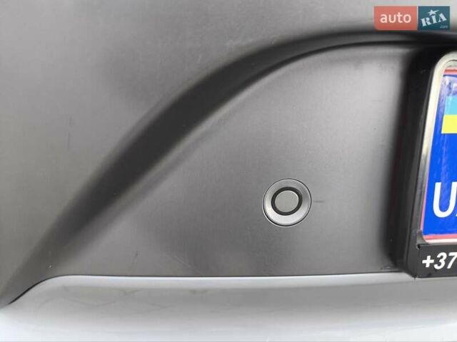 Сірий Хендай Ioniq, об'ємом двигуна 0 л та пробігом 110 тис. км за 11800 $, фото 20 на Automoto.ua